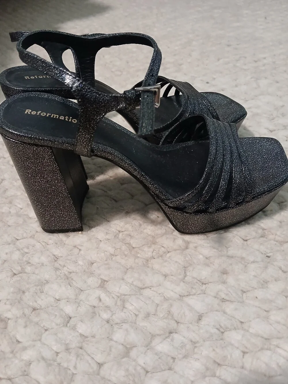 New Reformation Metallic Black Platform Molly Heels/ Sandala 7